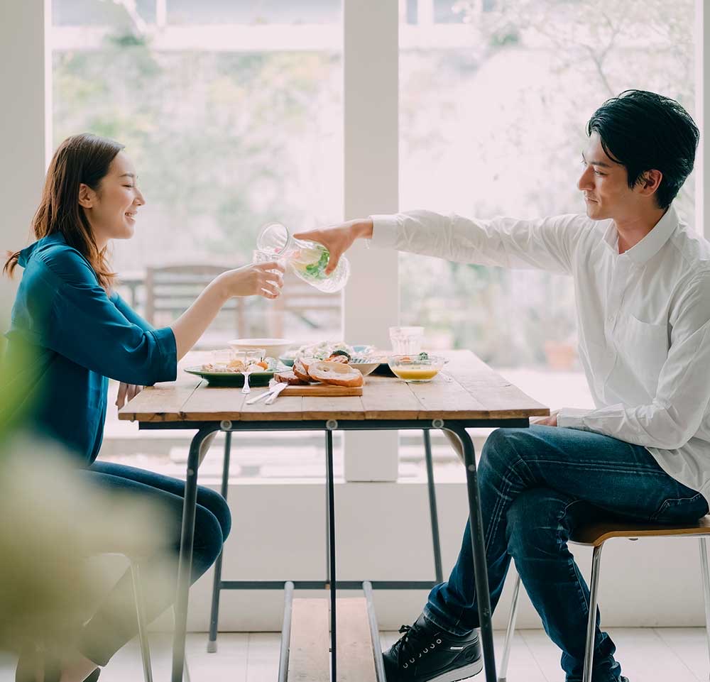 次のステージへ進むための出会いを提供。成婚率高いマッチング